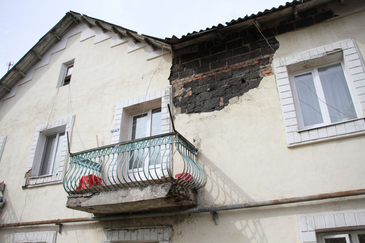Почти миллион рублей компенсации отсудил серовчанин у администрации за квартиру в доме с рухнувшим перекрытием