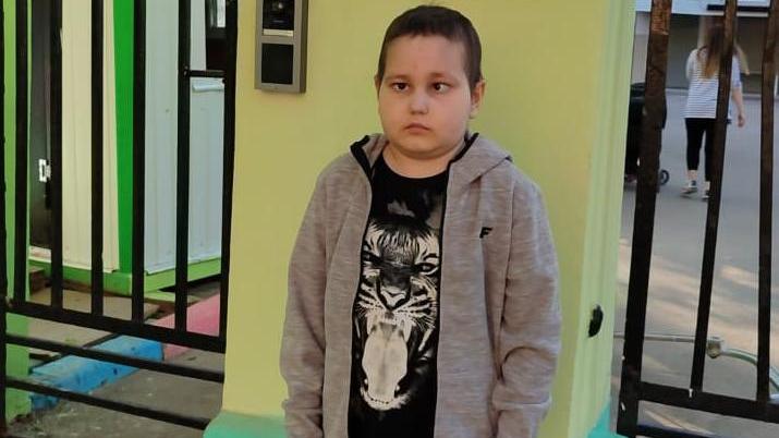 Отец больного ребенка из Харькова просит приостановить сбор денег. Он подозревает помощников в обмане