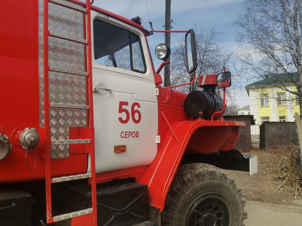 В первый день весны в Серове произошел пожар | Происшествия | СеровГлобус.ру