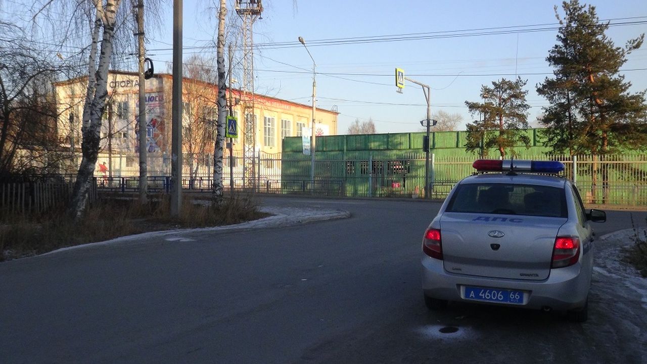 На пешеходном переходе у Серовской ДЮСШ сбили 10-летнего мальчика