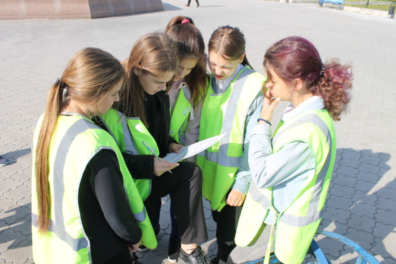 Юные инспекторы движения из Серова сыграли в "Дорожный надзор"