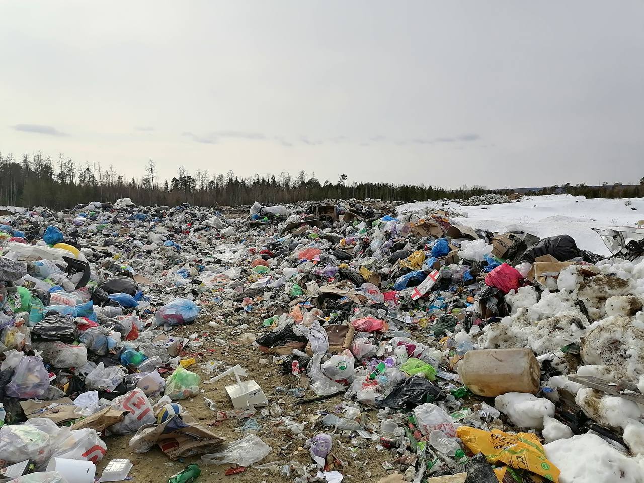 Серовский транспортный прокурор потребовал запретить эксплуатацию полигона отходов на приаэродромной территории