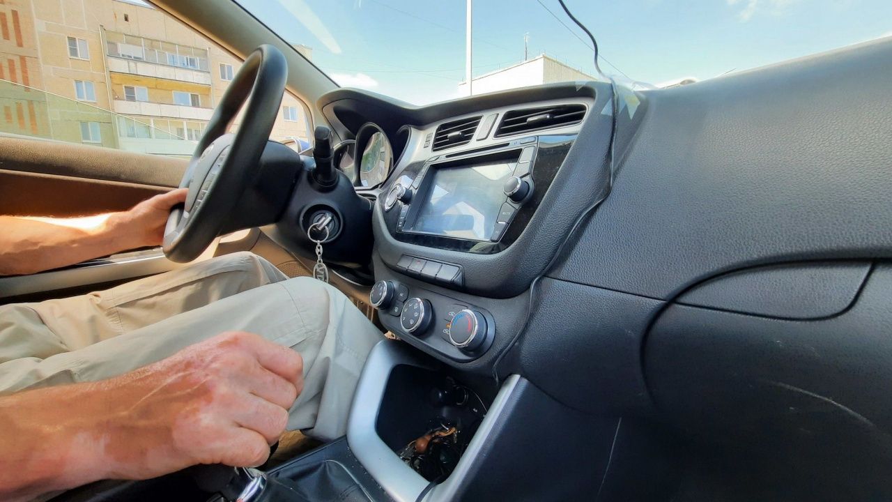 В Госдуме предложили разрешить сдавать на водительские права экстерном