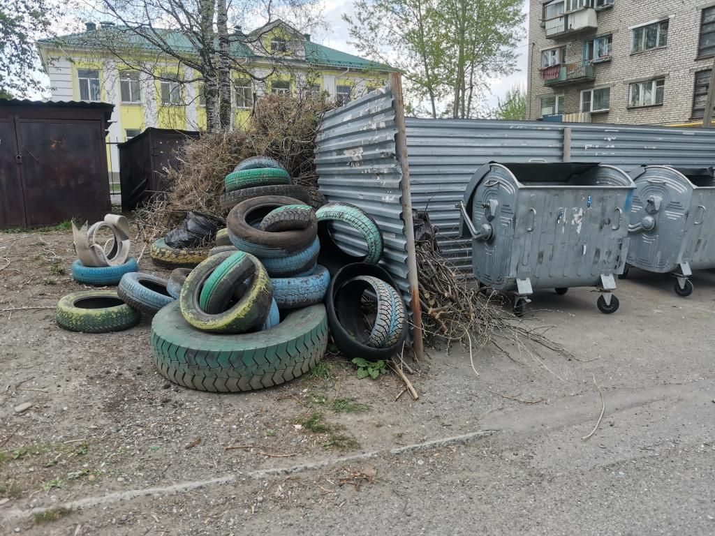 Серов среди городов, где больше всего покрышек на контейнерных площадках. А в Сосьве и Гарях шин нет