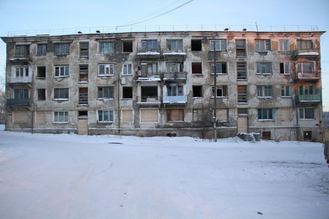 На снос дома «фекального сталагмита» и соседней общаги выделено 25 миллионов рублей