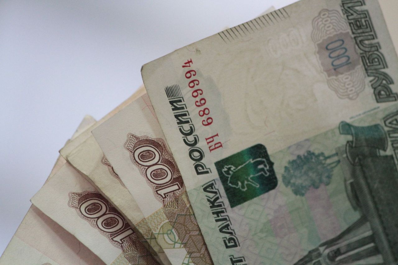 На серовскую заводчанку оформили микрозайм и сняли с ее кредитки 40 тысяч 