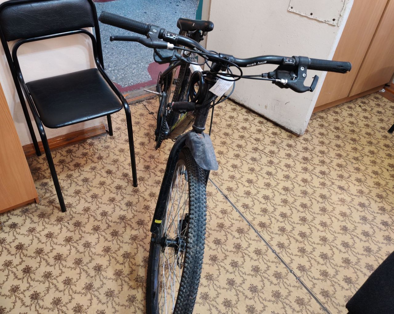 В Серове подростку грозит до 5 лет колонии за кражу продуктов из магазина и велосипедов из подъездов