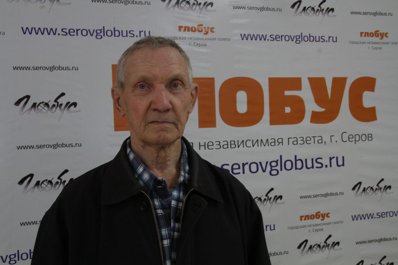 “Может проще его выбросить”. Серовчанин сетует, что на почте не смог заплатить за стационарный телефон