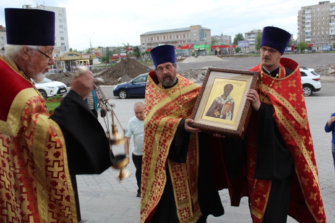 В Серове встретили икону святителя Николая Чудотворца