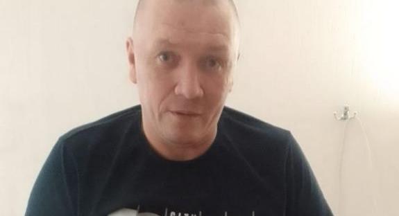 Спустя два с половиной года серовчанин со сложными переломами ног начал вставать