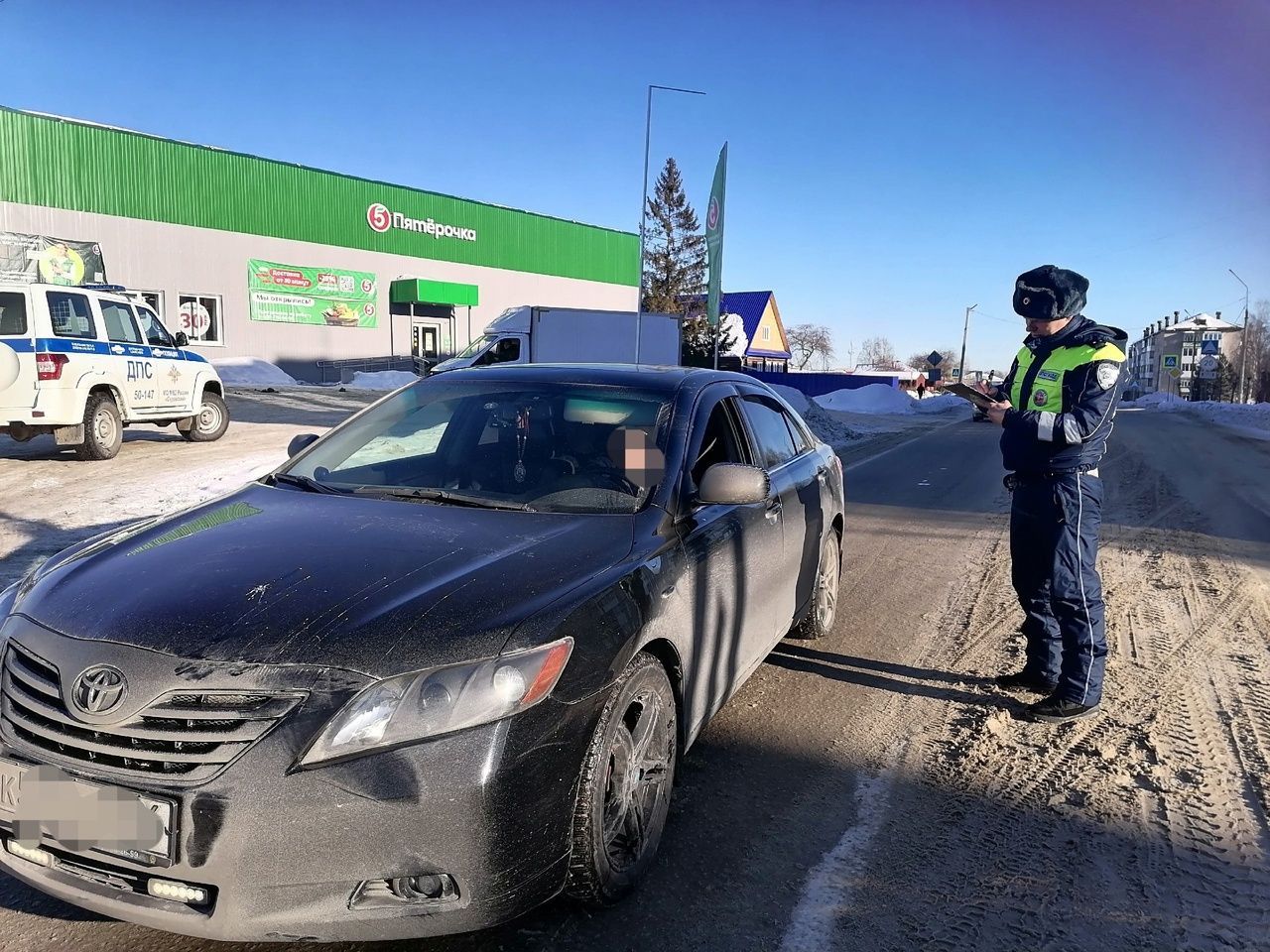 В Серове иномарка сбила юную пешеходку, которая перебегала дорогу в неположенном месте