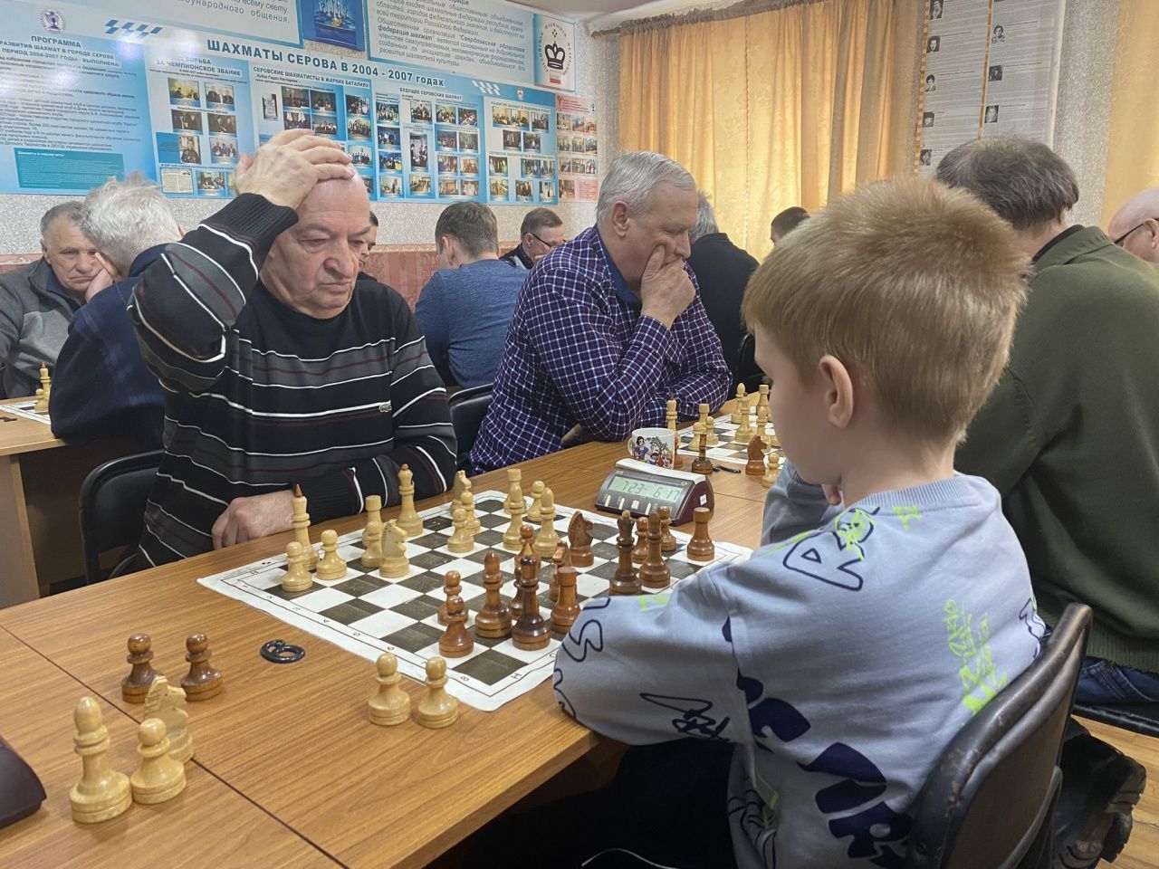 В Серове 25 игроков сыграли шахматный турнир
