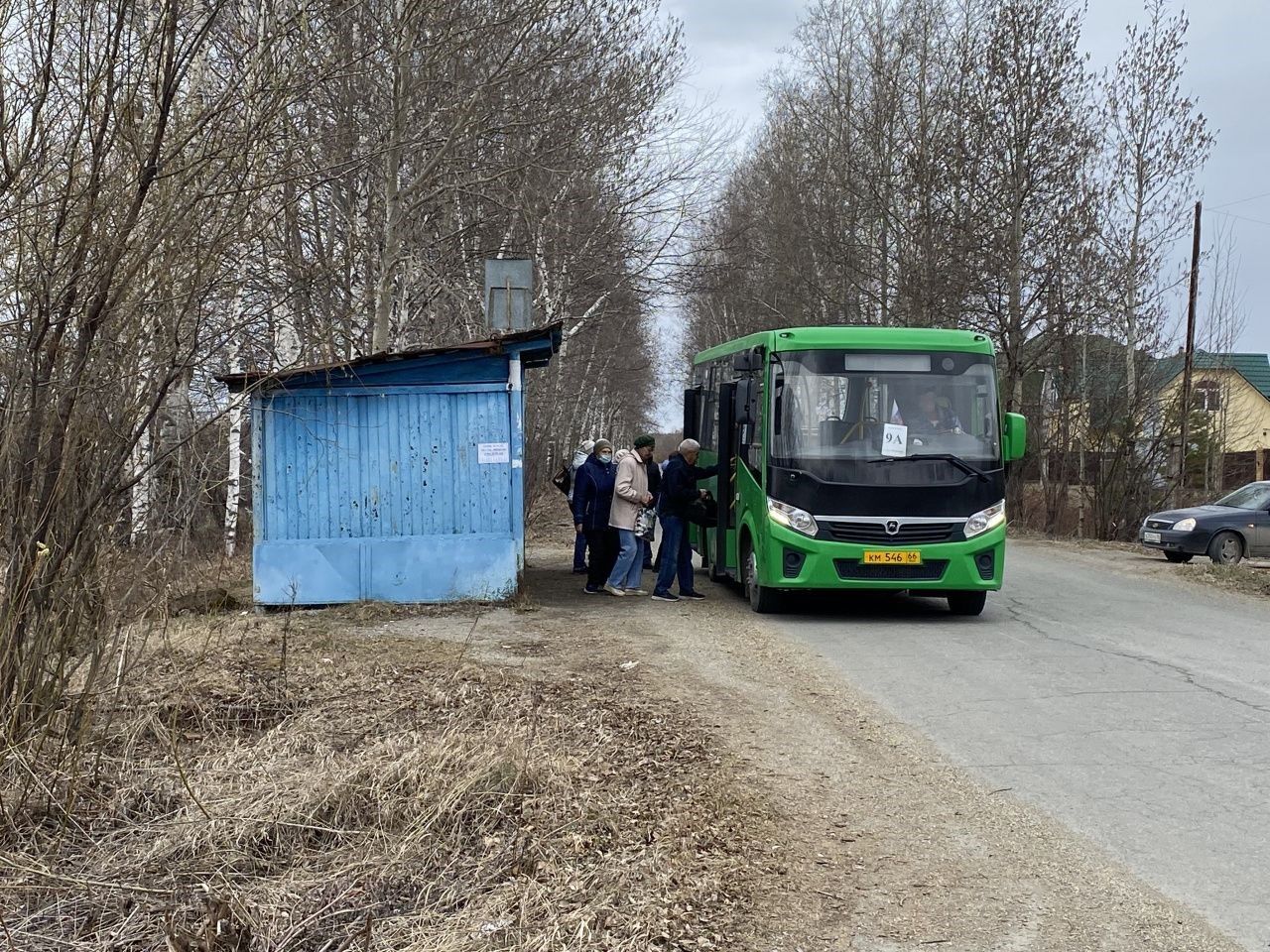 Власти Серова рассмотрят возможности ремонта дороги до 2-й Молочной и возвращения автобуса №9-а