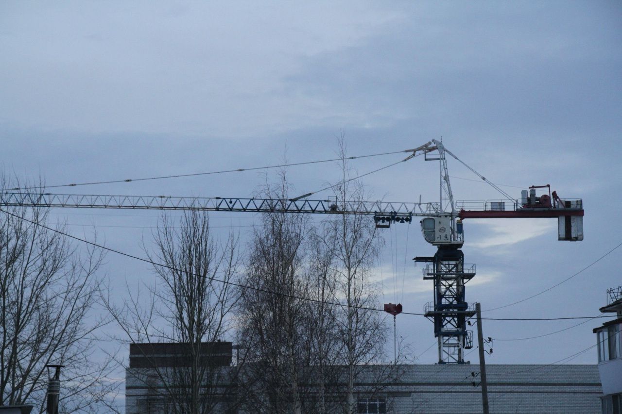 На месте аварийного дома в Серове построят 20-квартирный дом для врачей, с “французскими балкончиками”