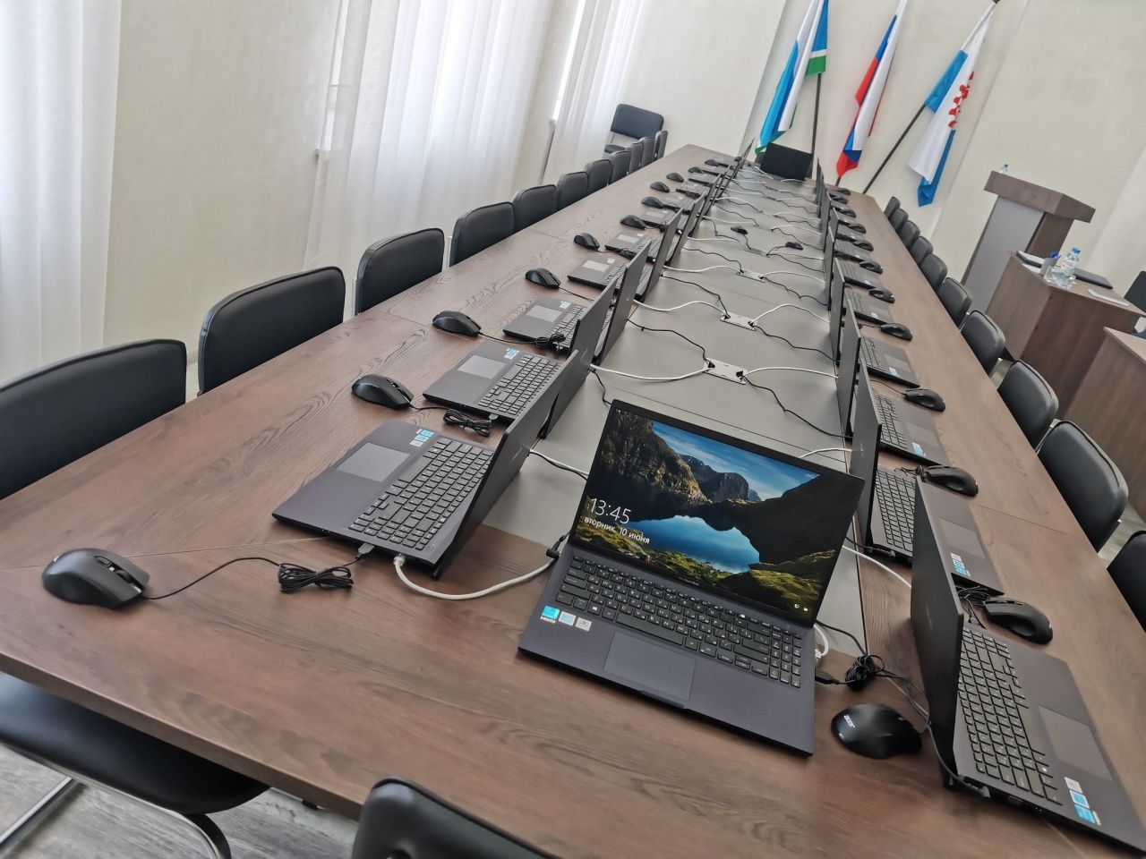 Прокуратура направила в ФАС публикацию «Глобуса» о покупке Думой Серова мебели