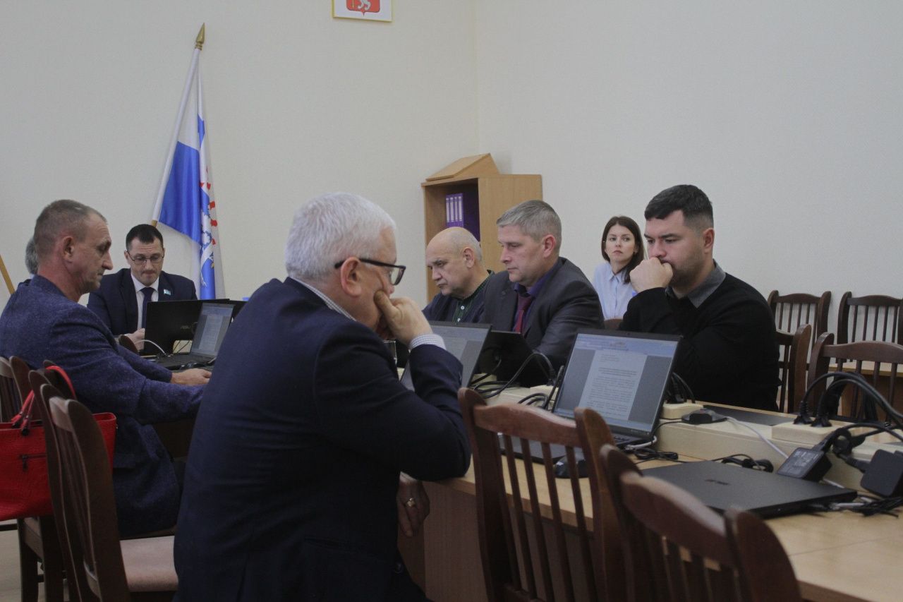 Стал известен график приема депутатами Думы Серова на февраль