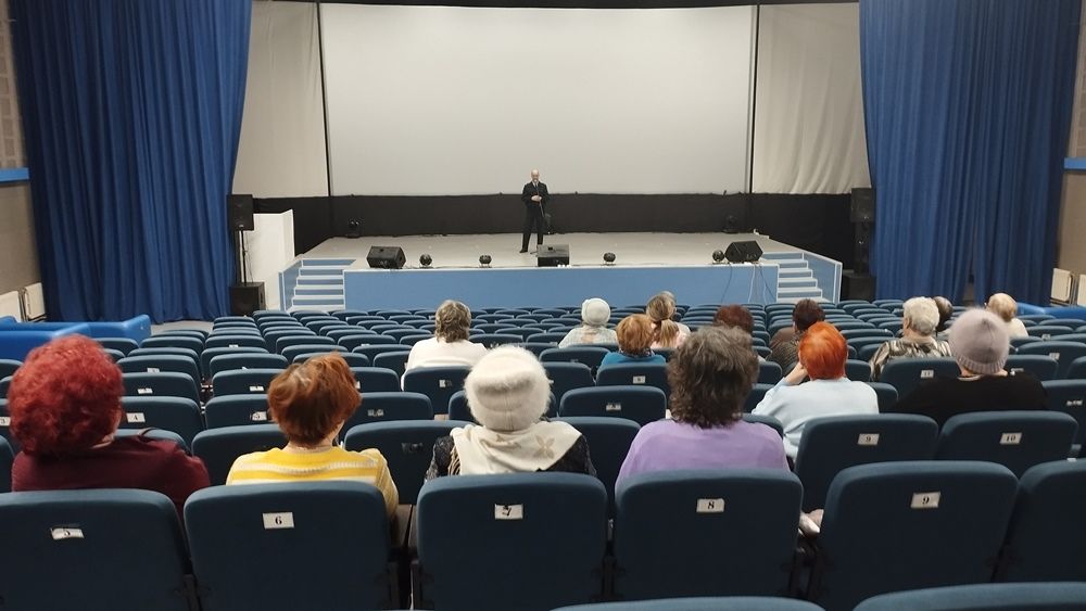 Руководители полиции Серова проводят профилактические беседы по мошенничеству