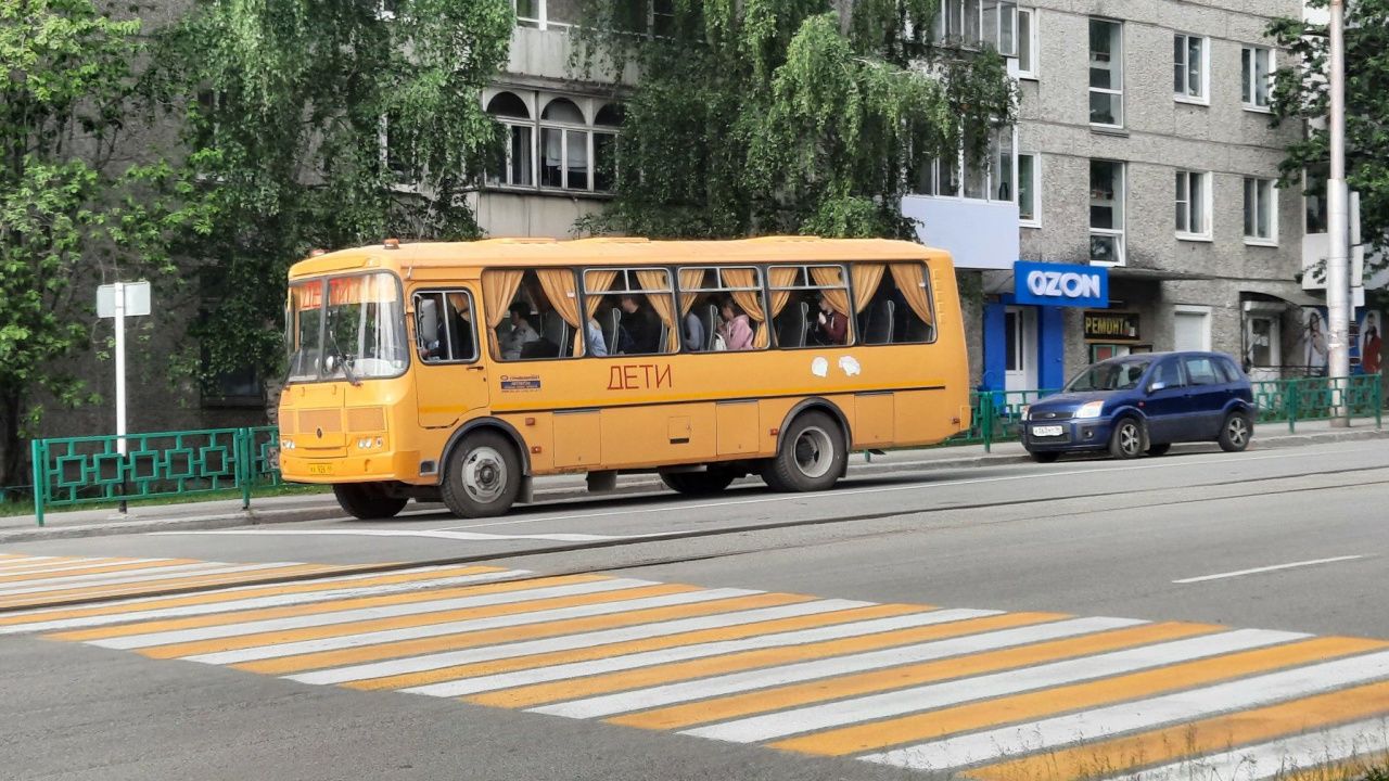 Мэрия Серова утвердила порядок бесплатной перевозки детей школьными автобусами