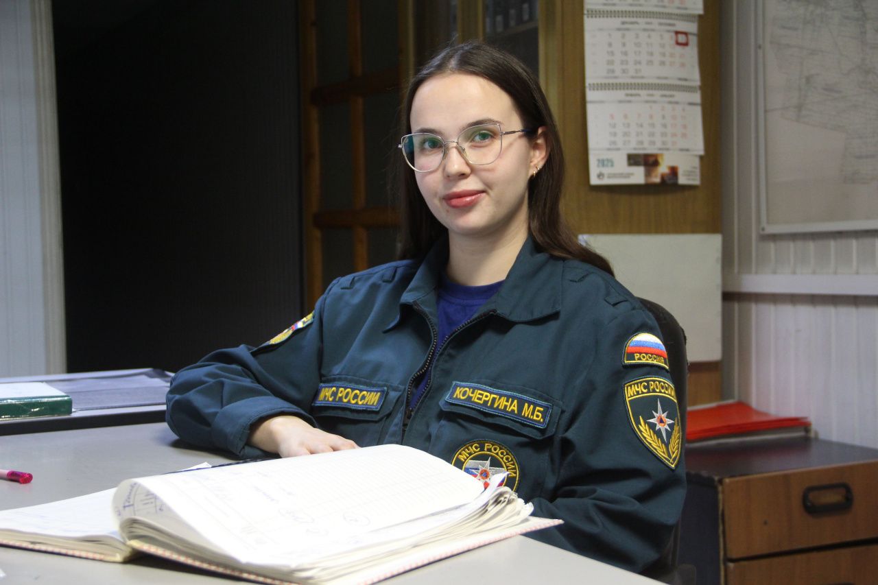 Радиотелефонист пожарной части – «мозг операции», а еще любитель книг, животных и рукоделия