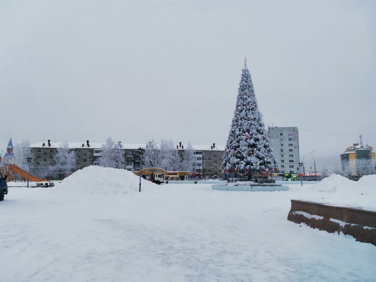 В 7 миллионов рублей обойдется бюджету Серова новогоднее убранство города и центральный зимний городок