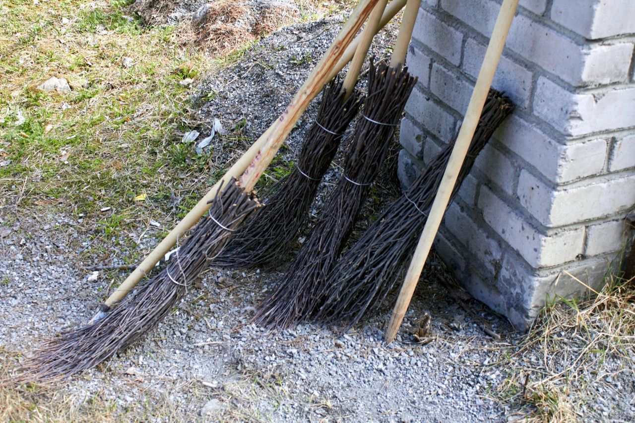 Мэрия Серова утвердила даты проведения осенних субботников