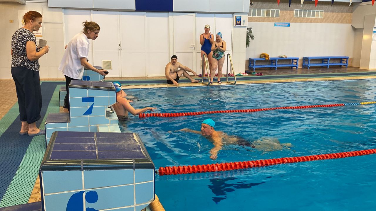 В Серове прошли соревнования по плаванию среди инвалидов