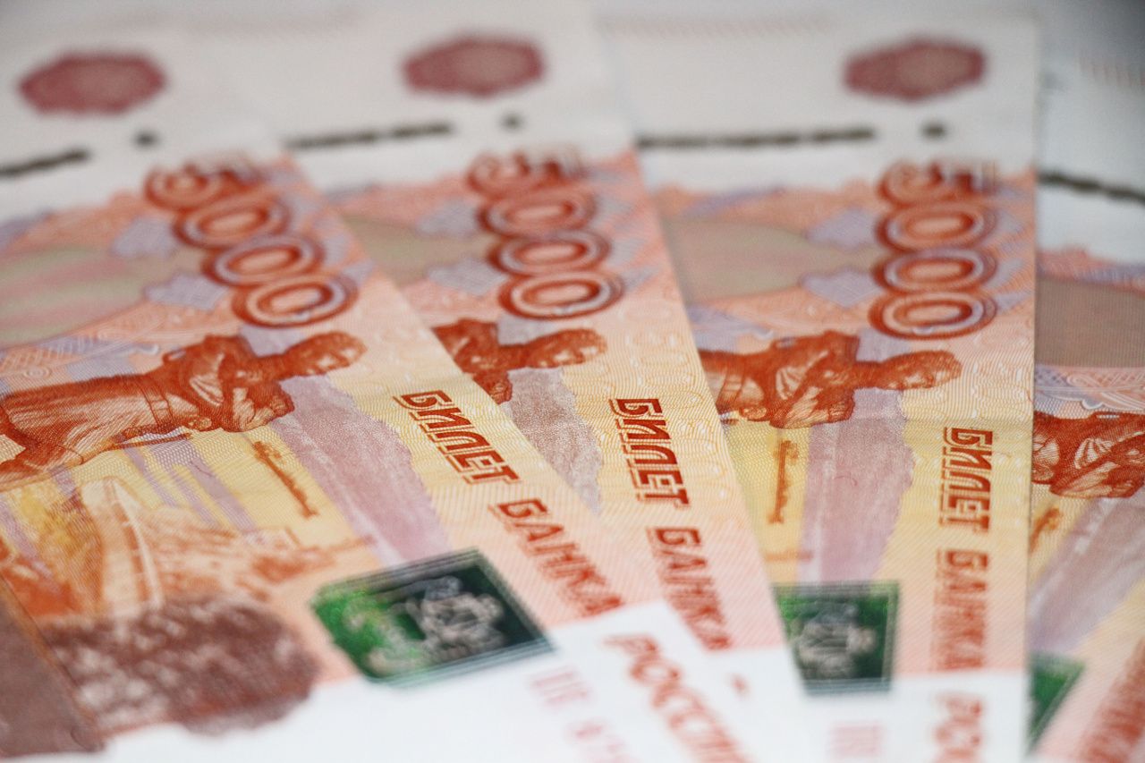 Серовчанка оформила два кредита на 700 000 рублей и отдала деньги мошенникам
