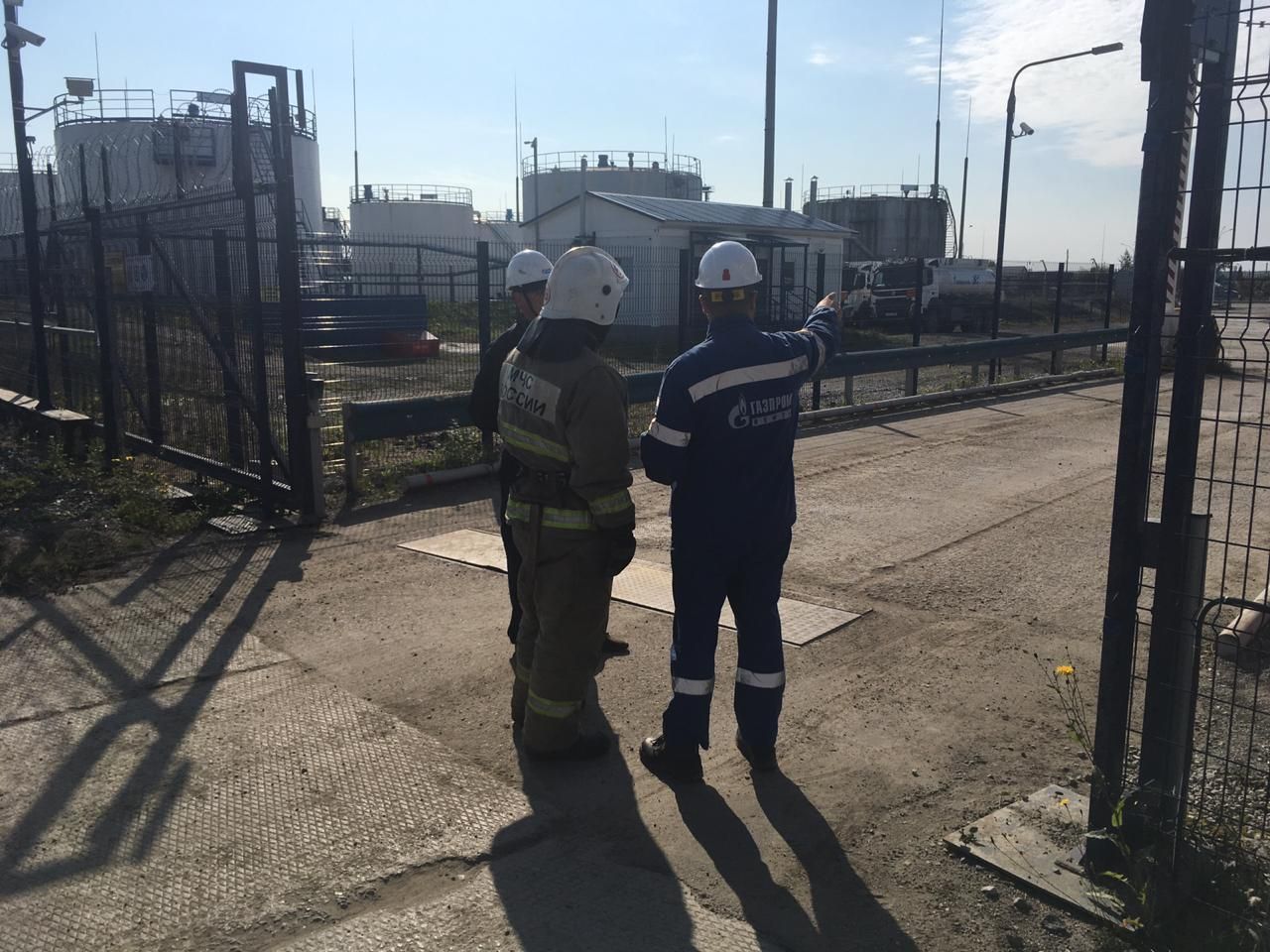 В Серове спасатели тренировались ликвидировать последствия аварии на  нефтебазе | Новости | СеровГлобус.ру