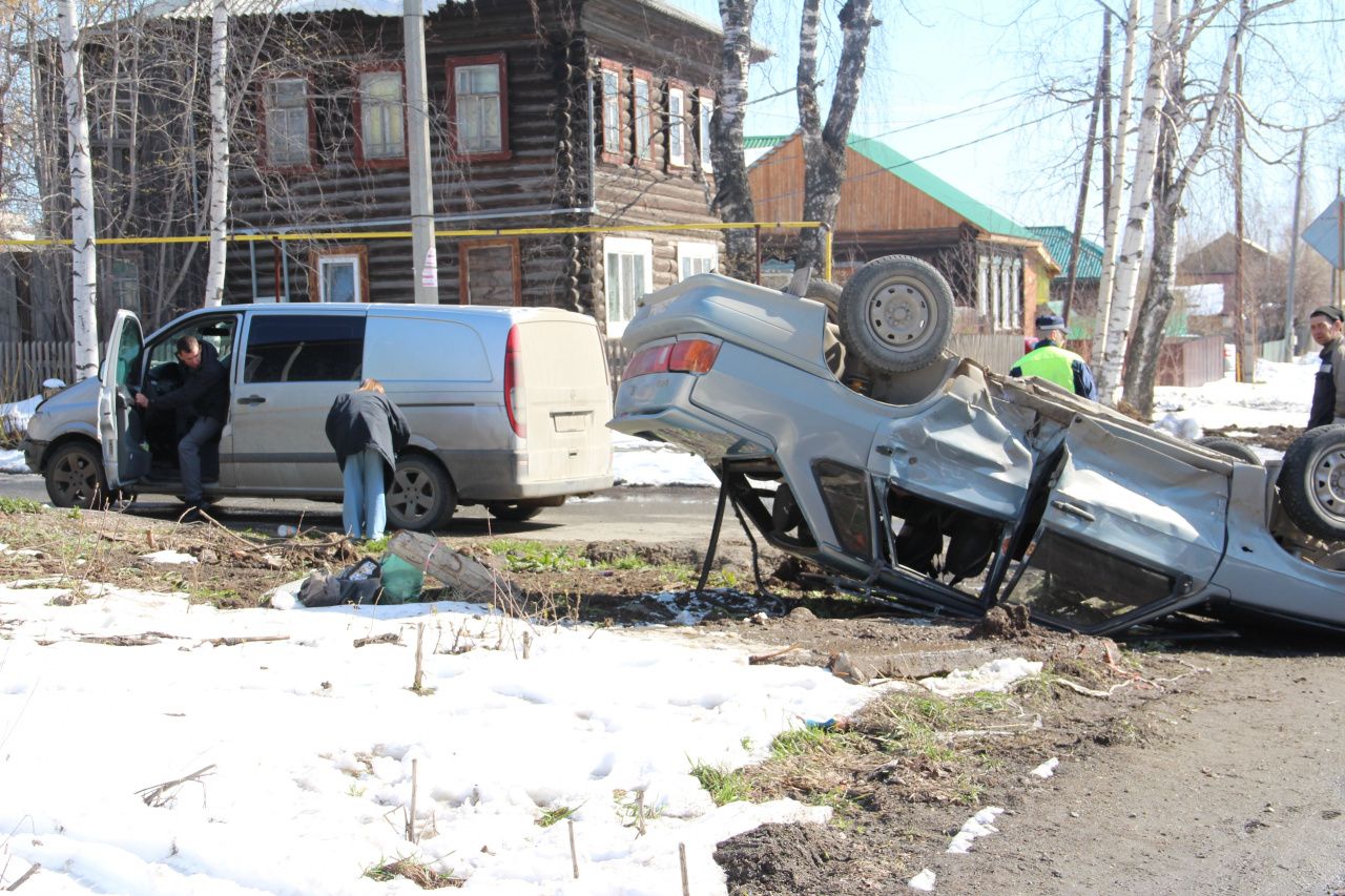 В Серове ДТП спровоцировал водитель, привлекавшийся к ответственности 408 раз. Пострадала женщина