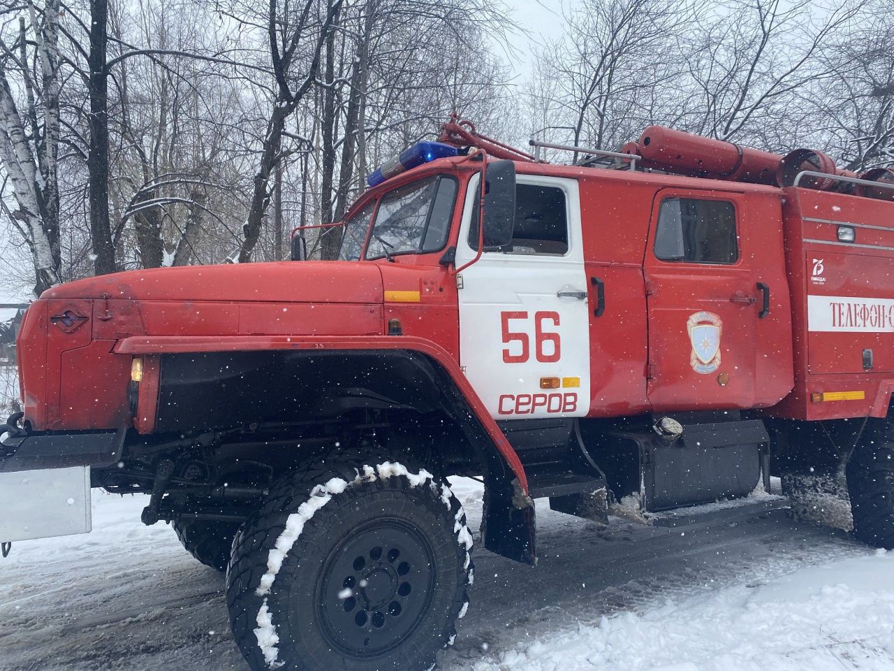 В выходные в Серове горели садовый домик и легковой автомобиль