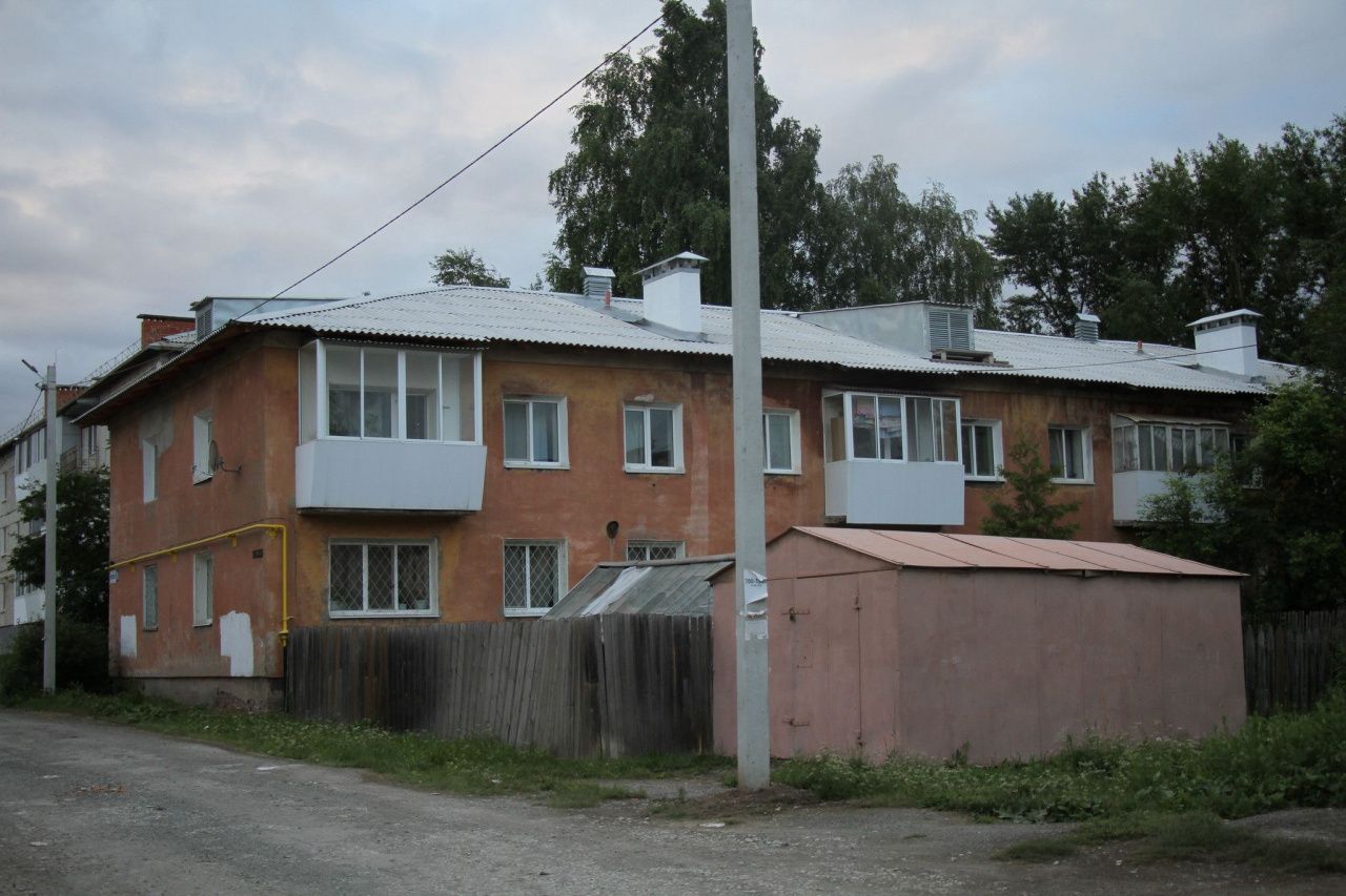 Из-за прохудившейся после капремонта кровли прокурор Серова подал в суд на Фонд капремонта