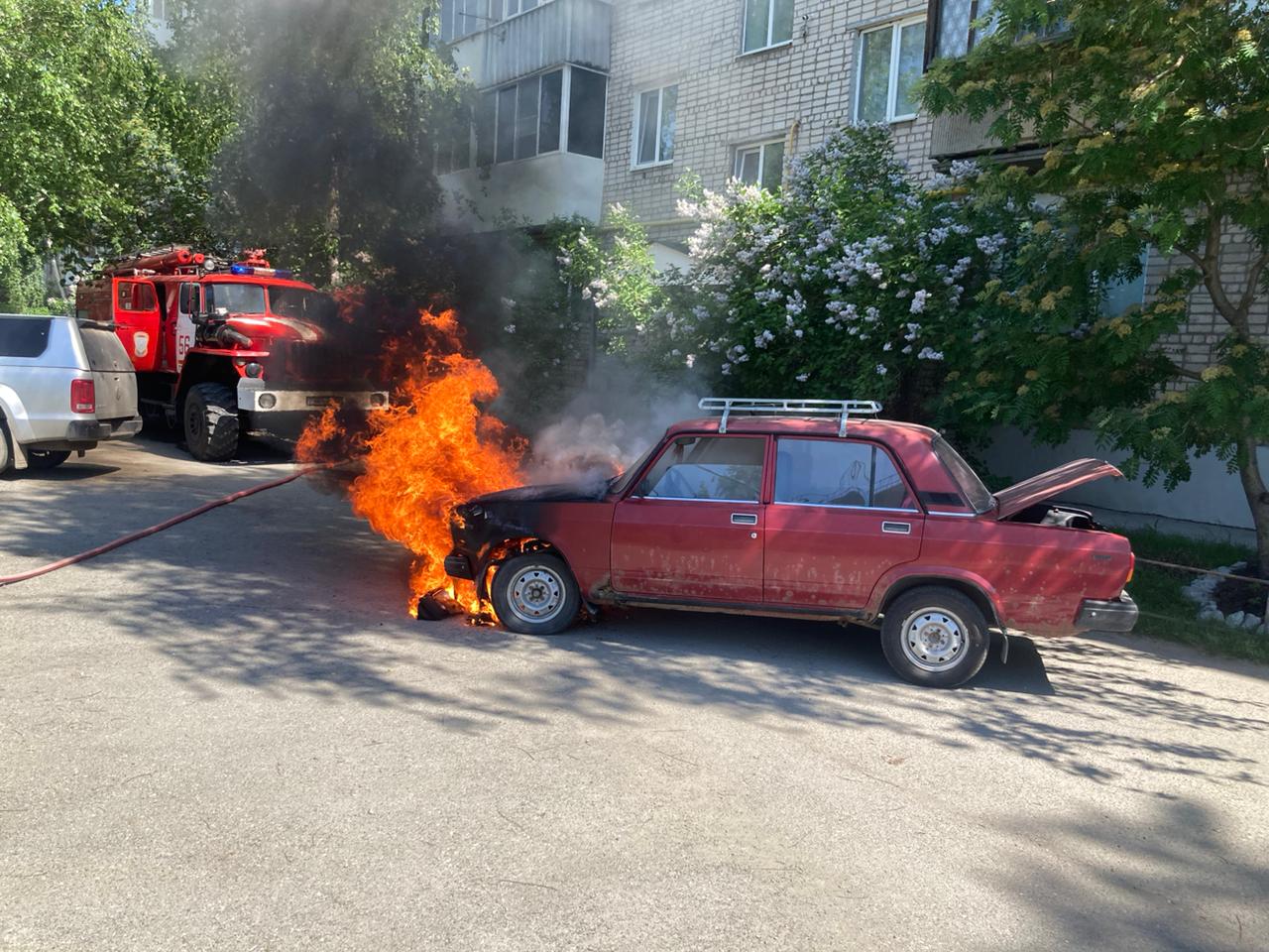 В Серове горел автомобиль ВАЗ-2107 | Происшествия | СеровГлобус.ру