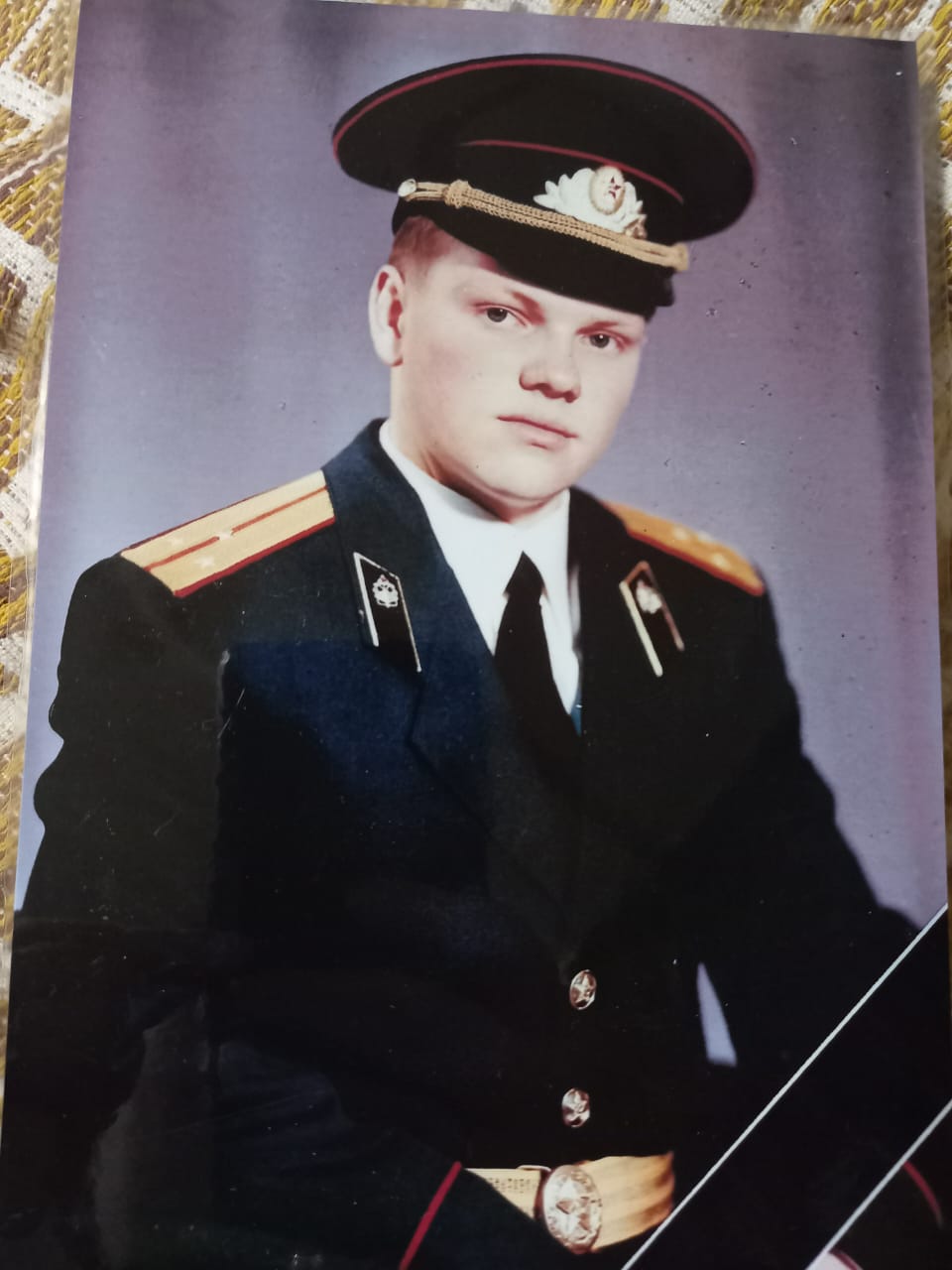 В Серове похоронили Ивана Салтеева. Профессиональный военный погиб в ходе СВО в начале марта