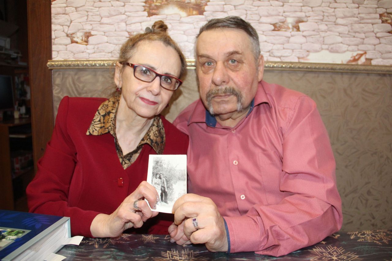 "Первым пойти на примирение". Супруги Атановы - о секрете долголетия семьи