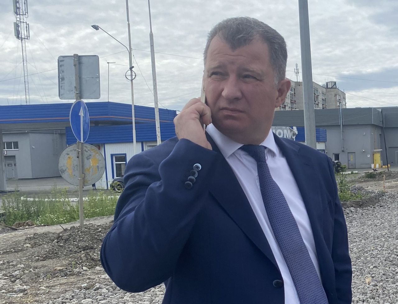 Квартира за 30 миллионов и поддержка от металлургов? Новая информация о ситуации с главой Серова