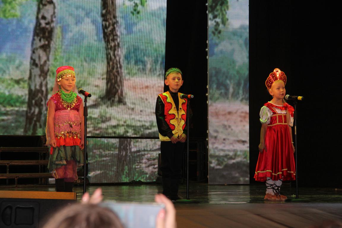 День народов Среднего Урала серовчане отметили презентацией блюд, мастер-классами и концертом