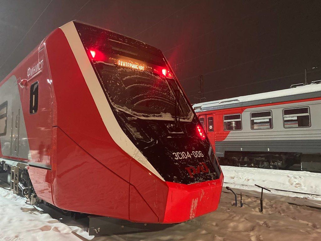 В праздничные ноябрьские дни изменится расписание «Финистов», курсирующих между Серовом и Екатеринбургом