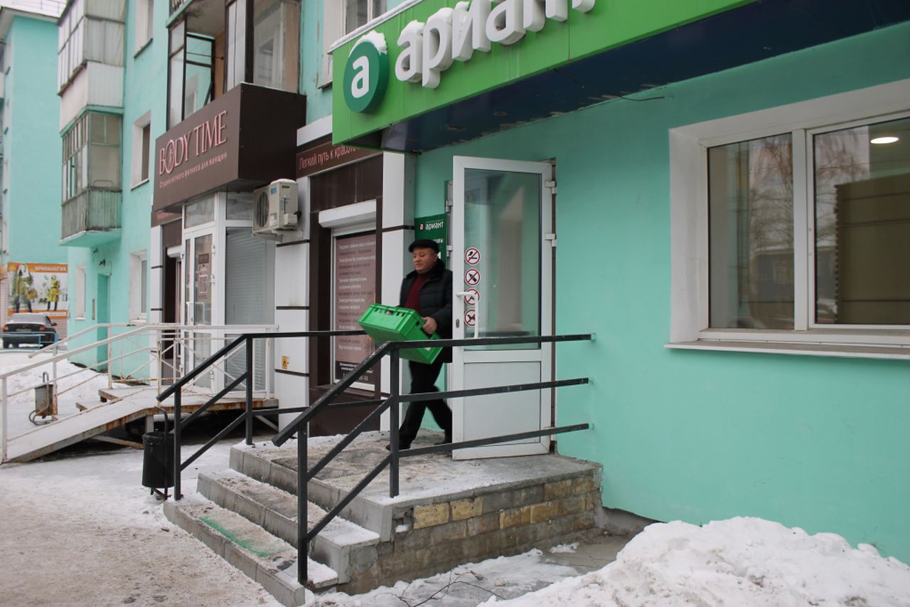 “Ариант” закрывает магазины в Серове