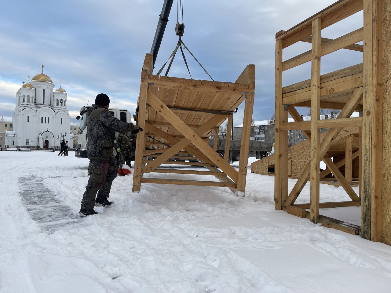 Снежный городок в Серове строит ИП, который делал реконструкцию скверов ДКМ и площади Металлургов
