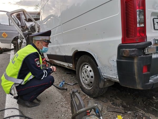 В ДТП на Серовском тракте погибли два человека, один - пострадал