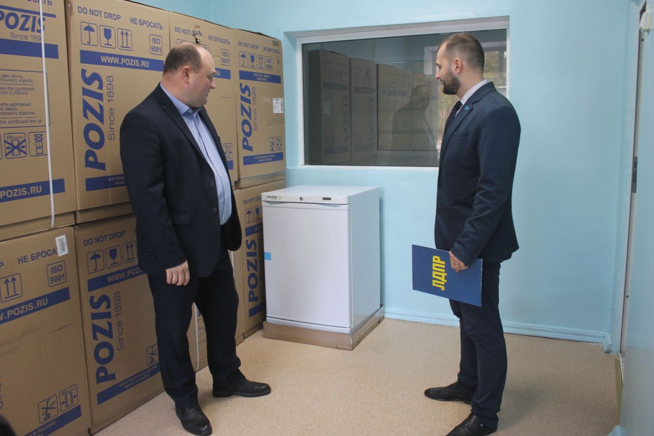 Серовская городская больница получила медицинское оборудование от ЛДПР