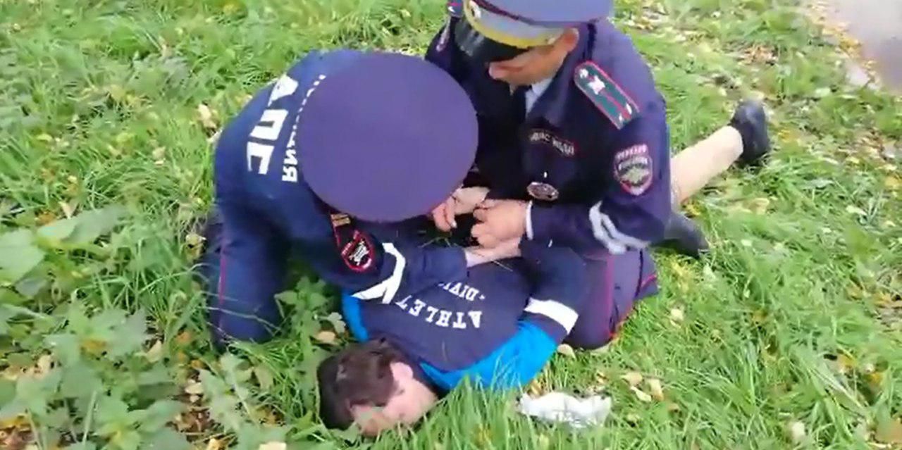 Серовчанин сделал замечание сотрудникам ДПС и был жестко задержан: "шерифам Закон не писан"...