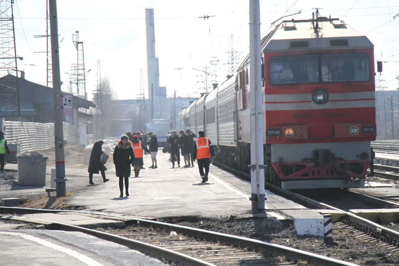 Серовская транспортная прокуратура утвердила обвинение жителю Тюмени,  который хулиганил в поезде | Происшествия | СеровГлобус.ру