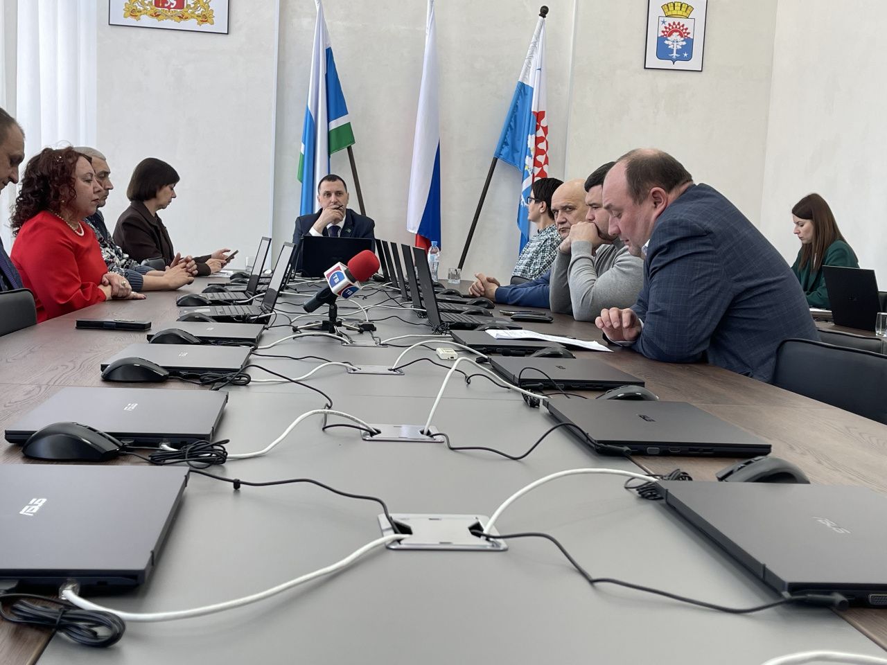 Серов посетила министр здравоохранения региона Татьяна Савинова - без представителей СМИ