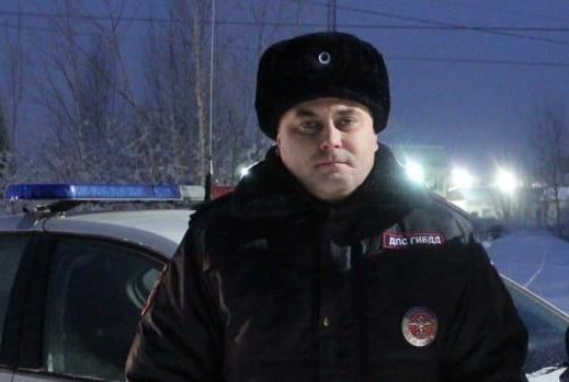 ГИБДД Серова возглавил патрульный, который помог выбраться женщине с двумя детьми из снежного плена