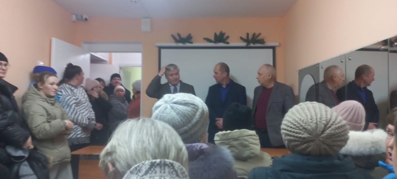 О перебоях с автобусом №9-а серовчане рассказали депутатам