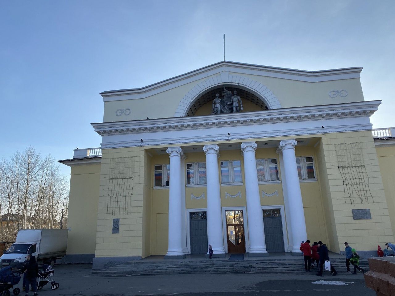 В кафе ДКЖ Серовская транспортная прокуратура выявила нарушения