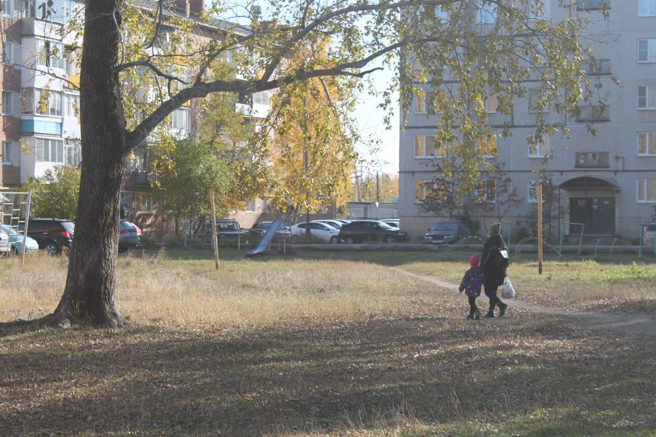 Погода чита поселок энергетиков. Посёлок Энергетиков Чебоксары. Поселок Энергетиков Великий Новгород. Альмира поселок Энергетик. Двор в посёлке Энергетик сегодня.