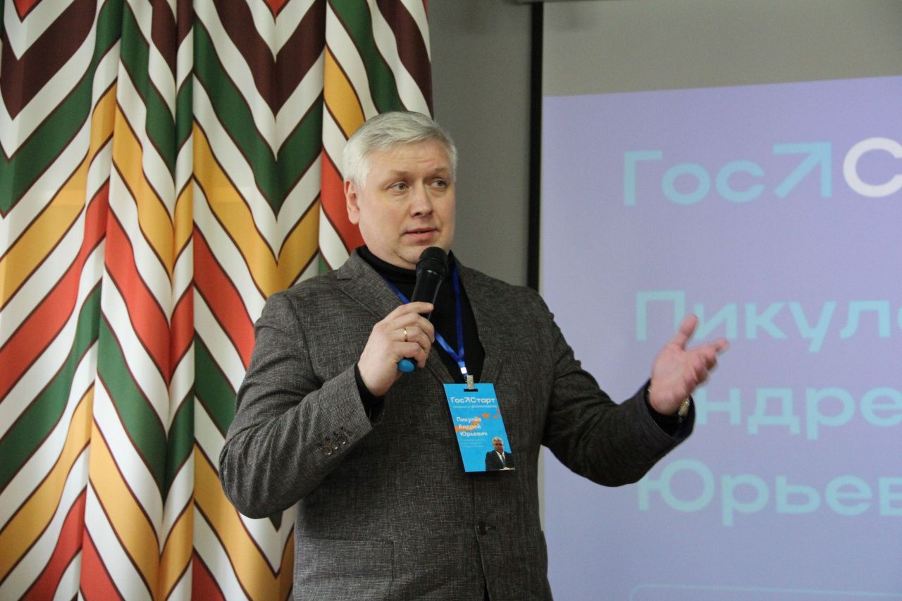 Андрей Пикулев рассказал молодежи, как прошел путь от подсобного рабочего до первого замглавы Серова