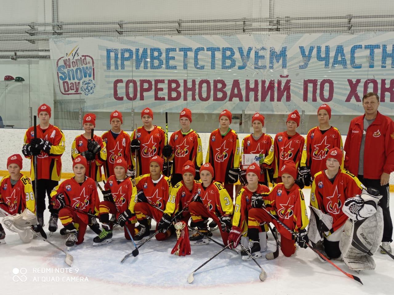 Хоккеисты серовского "Металлурга" стали вторыми на турнире в Нижнем Тагиле